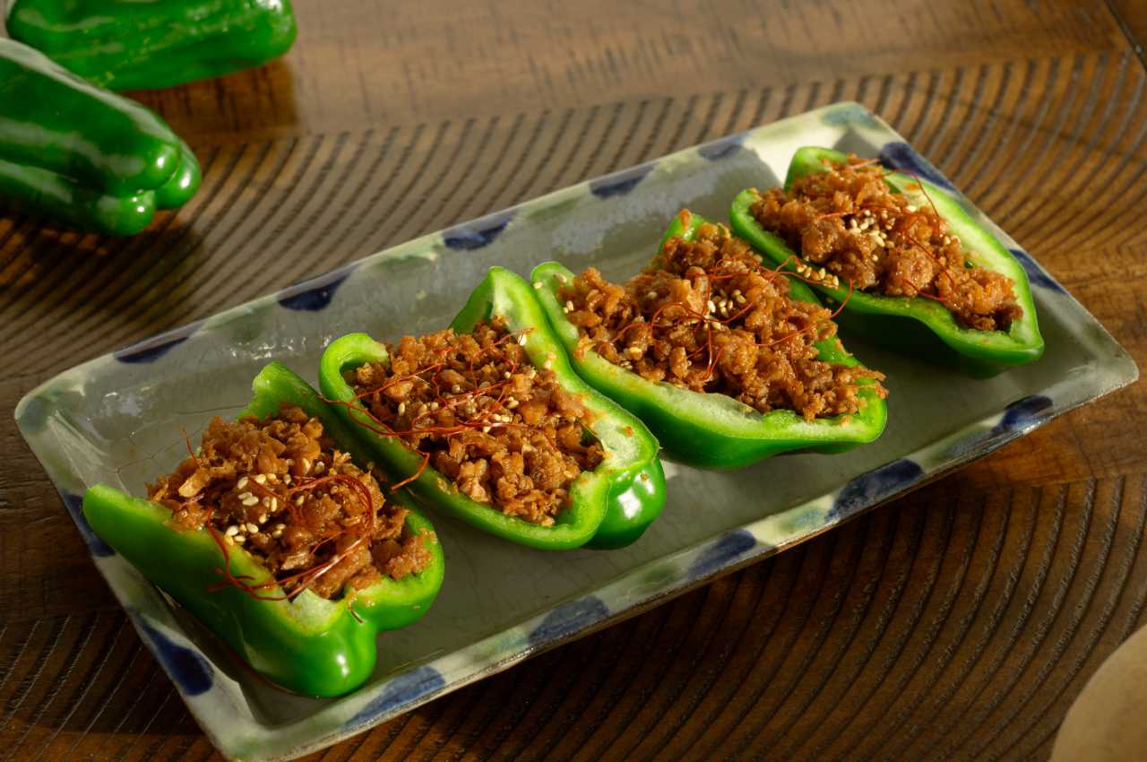 Spicy Minced Meat Stuffed in Green Pepper